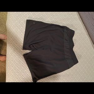 Men’s Lululemon shorts large